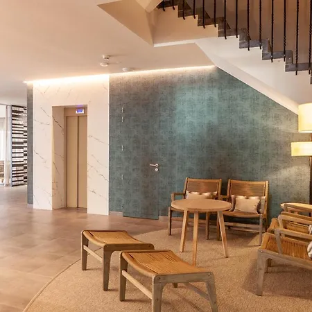 Ξενοδοχείο Montecarlo & Wellness 4*